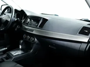 Mitsubishi  8