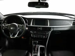 Kia  10