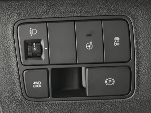 Hyundai  17