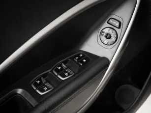 Hyundai  11