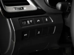 Hyundai  12