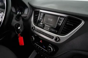 Hyundai  12
