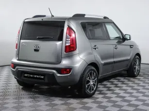 Kia  3