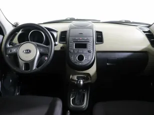 Kia  6