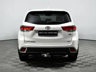Toyota  6