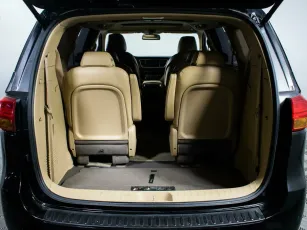 Kia  11