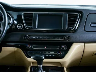 Kia  6