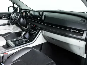 Kia  9