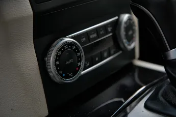 Mercedes-Benz  15