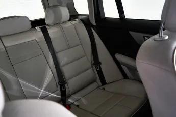 Mercedes-Benz  19