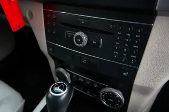 Mercedes-Benz  20