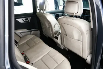 Mercedes-Benz  21