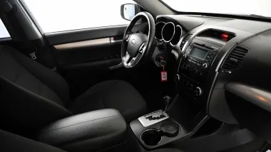 Kia  10