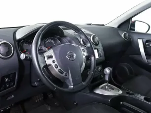 Nissan  10