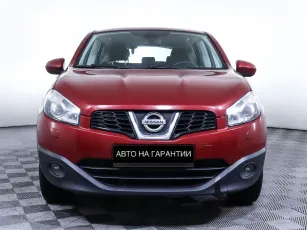 Nissan  2