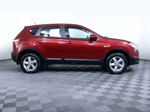 Nissan  4