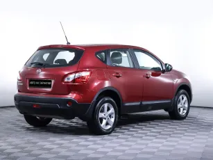 Nissan  5