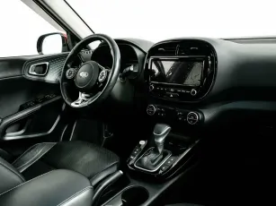 Kia  8