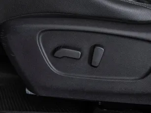 Nissan  17