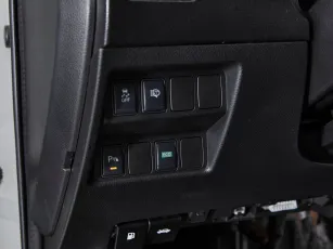 Nissan  18