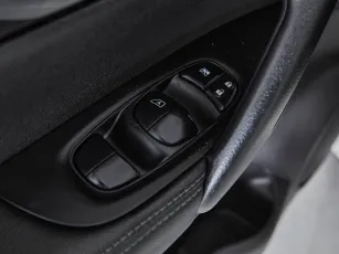 Nissan  21