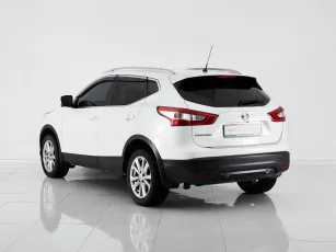 Nissan  5