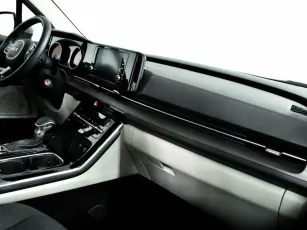 Kia  9