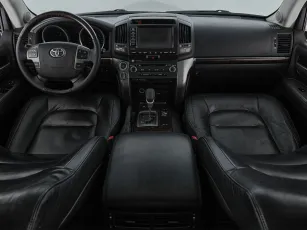 Toyota  8