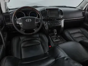 Toyota  9
