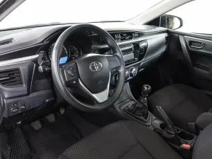 Toyota  9