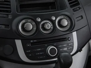 Mitsubishi  12