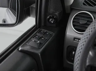 Land Rover  17