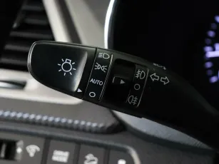 Hyundai  12