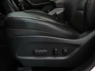 Hyundai  23