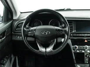 Hyundai  12