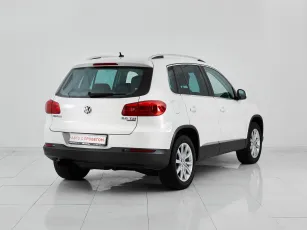 Volkswagen  4