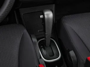 Nissan  16