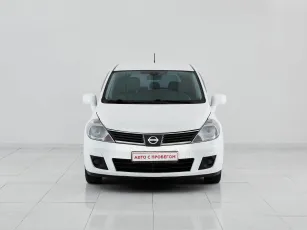 Nissan  2