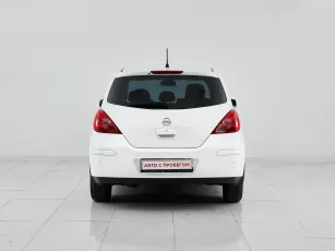 Nissan  6