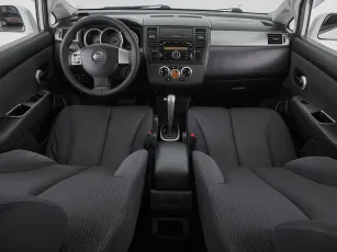 Nissan  7