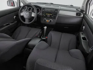Nissan  9