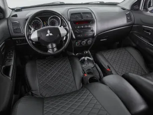 Mitsubishi  9