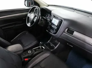 Mitsubishi  8