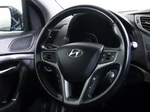 Hyundai  12