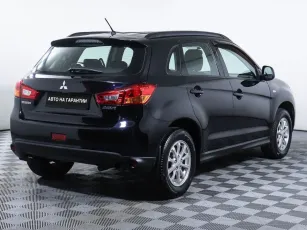 Mitsubishi  4