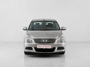 Nissan  2
