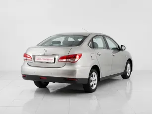 Nissan  4