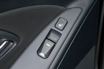 Hyundai  17