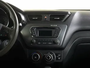 Kia  11