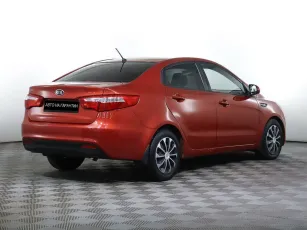 Kia  4